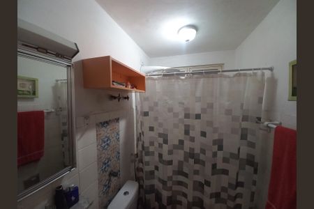 Banheiro de apartamento para alugar com 1 quarto, 67m² em José Menino, Santos