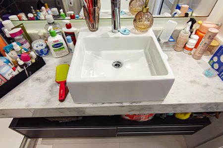 Apartamento à venda com 76m², 2 quartos e 1 vaga Apartamento à venda com 76m², 2 quartos e 1 vagaQuarto 2 Suíte Banheiro