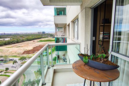 Apartamento à venda com 76m², 2 quartos e 1 vaga Apartamento à venda com 76m², 2 quartos e 1 vagaSacada