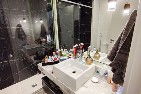 Apartamento à venda com 76m², 2 quartos e 1 vaga Apartamento à venda com 76m², 2 quartos e 1 vagaQuarto 2 Suíte Banheiro