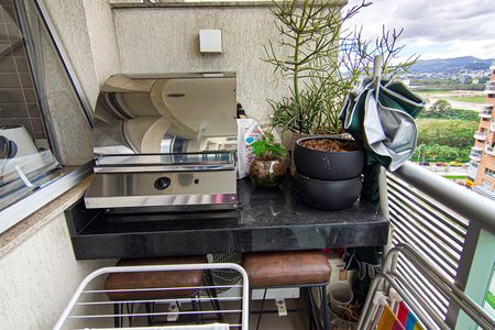 Apartamento à venda com 76m², 2 quartos e 1 vaga Apartamento à venda com 76m², 2 quartos e 1 vagaSacada