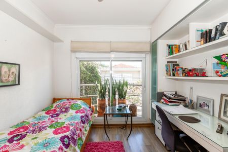 Casa de condomínio à venda com 210m², 4 quartos e 3 vagasQuarto 2