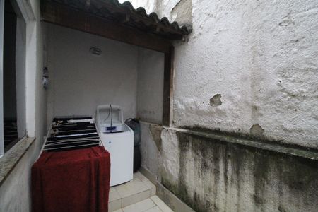 Casa de condomínio à venda com 90m², 3 quartos e 1 vagaÁrea de serviço