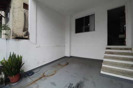 Casa de condomínio à venda com 90m², 3 quartos e 1 vagaEntrada