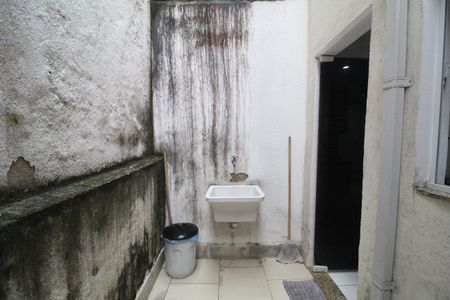 Casa de condomínio à venda com 90m², 3 quartos e 1 vagaÁrea de serviço