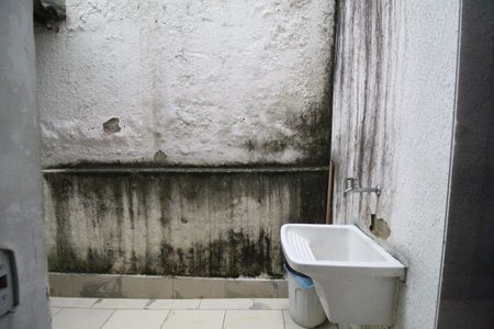 Casa de condomínio à venda com 90m², 3 quartos e 1 vagaÁrea de serviço