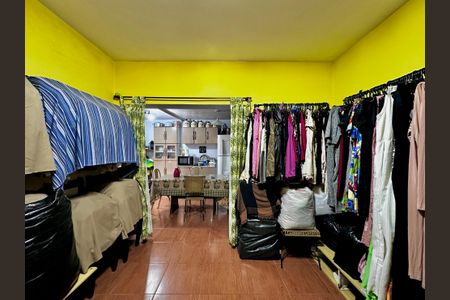 Casa à venda com 81m², 2 quartos e 1 vaga Casa à venda com 81m², 2 quartos e 1 vagaSala