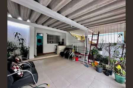 Casa à venda com 81m², 2 quartos e 1 vaga Casa à venda com 81m², 2 quartos e 1 vagaGaragem