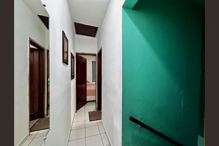 Casa à venda com 81m², 2 quartos e 1 vaga Casa à venda com 81m², 2 quartos e 1 vagaCorredor