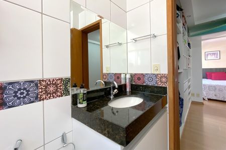 Apartamento à venda com 188m², 4 quartos e 4 vagasBanheiro da Suíte