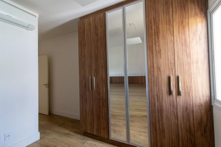 Casa de condomínio à venda com 194m², 3 quartos e 2 vagas Casa de condomínio à venda com 194m², 3 quartos e 2 vagasSuíte 1