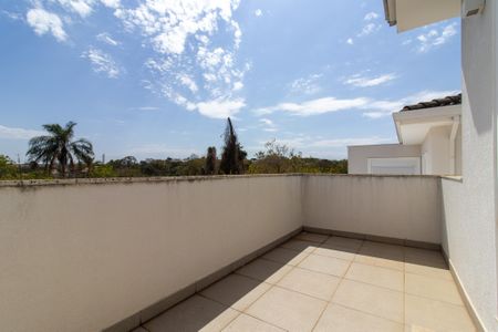 Casa de condomínio à venda com 194m², 3 quartos e 2 vagas Casa de condomínio à venda com 194m², 3 quartos e 2 vagasVaranda do Quarto 1