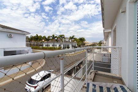 Casa de condomínio à venda com 194m², 3 quartos e 2 vagas Casa de condomínio à venda com 194m², 3 quartos e 2 vagasVaranda da Suíte 2