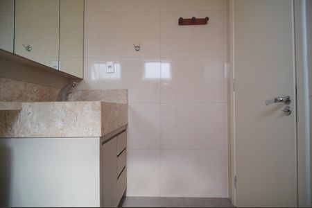 Casa de condomínio à venda com 100m², 3 quartos e 3 vagasBanheiro da Suíte