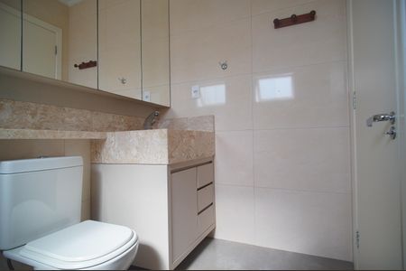 Casa de condomínio à venda com 100m², 3 quartos e 3 vagasBanheiro da Suíte