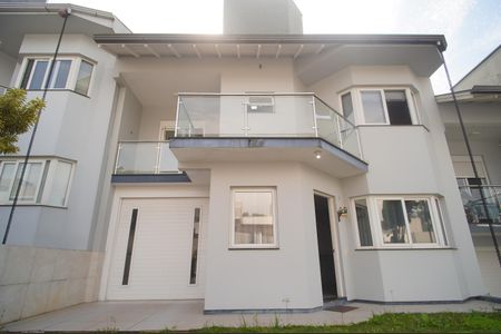 Casa de condomínio à venda com 100m², 3 quartos e 3 vagasEntrada