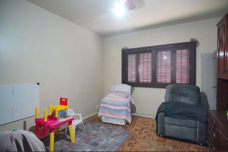 Casa à venda com 312m², 4 quartos e 2 vagasQuarto 1