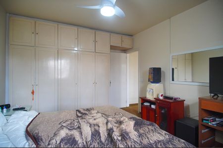 Casa à venda com 312m², 4 quartos e 2 vagasQuarto 3