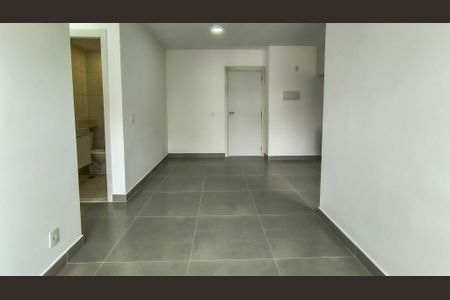 Sala de apartamento para alugar com 2 quartos, 55m² em Recreio dos Bandeirantes, Rio de Janeiro