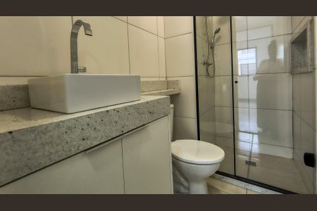 Apartamento para alugar com 55m², 2 quartos e 1 vaga Apartamento para alugar com 55m², 2 quartos e 1 vagaBanheiro
