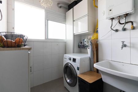 Apartamento à venda com 83m², 3 quartos e 1 vagaÁrea de Serviço