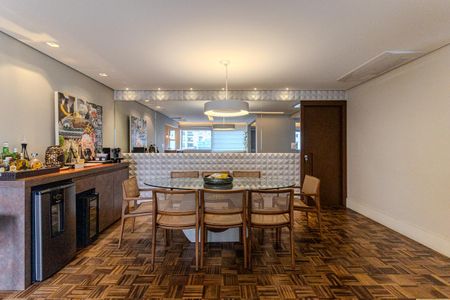 Apartamento à venda com 111m², 2 quartos e 1 vagaSala