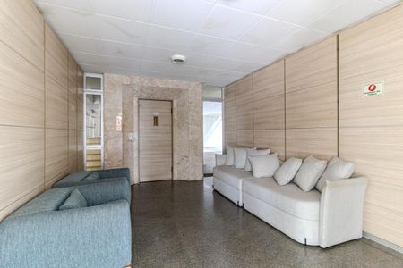 Apartamento à venda com 111m², 2 quartos e 1 vagaHall Social
