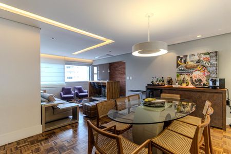 Apartamento à venda com 111m², 2 quartos e 1 vagaSala