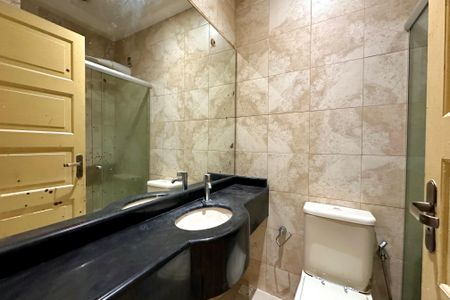 Apartamento à venda com 80m², 2 quartos e sem vaga Apartamento à venda com 80m², 2 quartos e sem vagaBanheiro