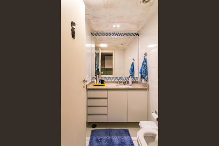 Apartamento à venda com 141m², 4 quartos e 2 vagasBanheiro do Quarto 3