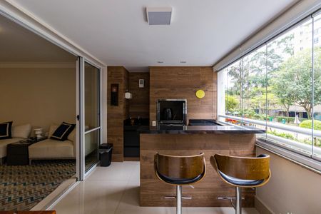 Apartamento à venda com 141m², 4 quartos e 2 vagasVaranda Sala