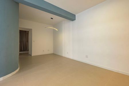 Apartamento à venda com 93m², 3 quartos e 1 vaga Apartamento à venda com 93m², 3 quartos e 1 vagaSala