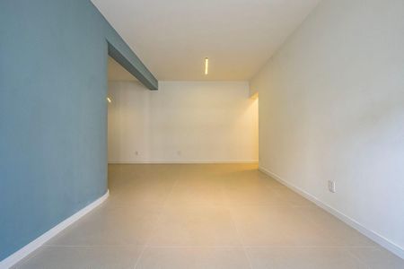 Apartamento à venda com 93m², 3 quartos e 1 vaga Apartamento à venda com 93m², 3 quartos e 1 vagaSala