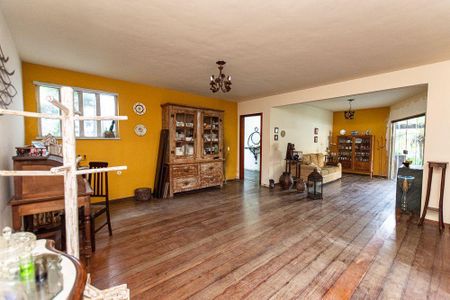 Casa à venda com 4 quartos, 294m² em Badu, Niterói