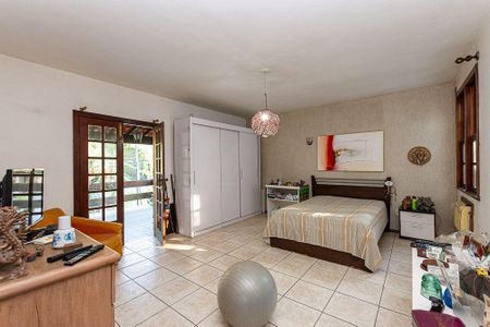 Casa à venda com 4 quartos, 294m² em Badu, Niterói