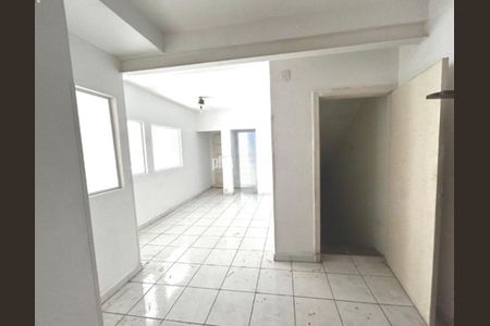 Casa à venda com 4 quartos, 250m² em Indianópolis, São Paulo