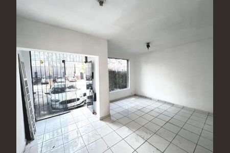 Casa à venda com 4 quartos, 250m² em Indianópolis, São Paulo