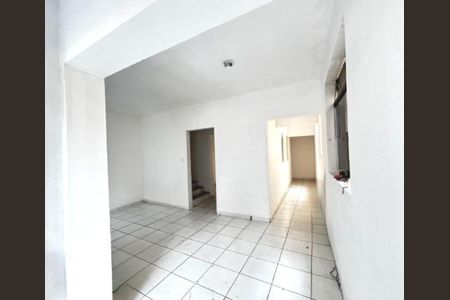 Casa à venda com 4 quartos, 250m² em Indianópolis, São Paulo