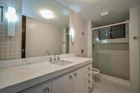 Apartamento à venda com 180m², 4 quartos e 1 vaga