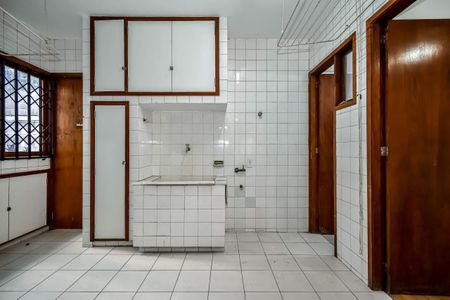 Apartamento à venda com 180m², 4 quartos e 1 vaga