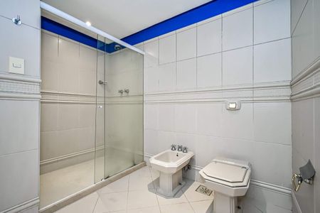 Apartamento à venda com 180m², 4 quartos e 1 vaga