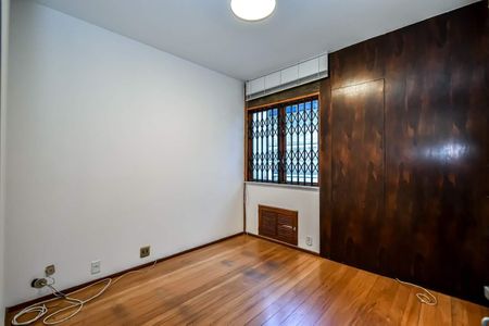 Apartamento à venda com 180m², 4 quartos e 1 vaga