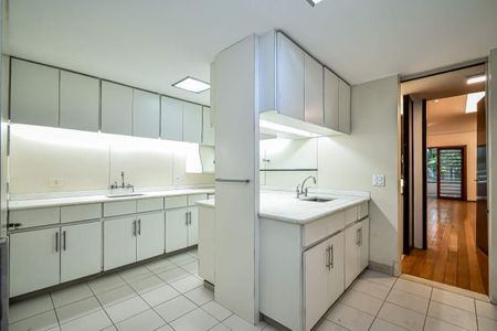 Apartamento à venda com 180m², 4 quartos e 1 vaga