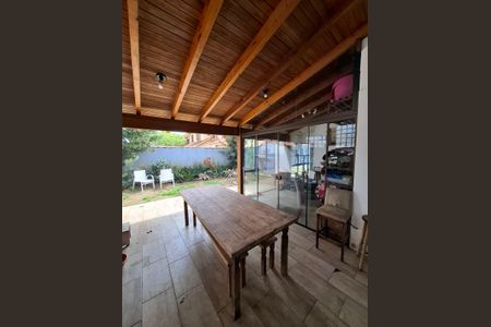 Casa de condomínio para alugar com 150m², 3 quartos e 2 vagasÁrea Externa