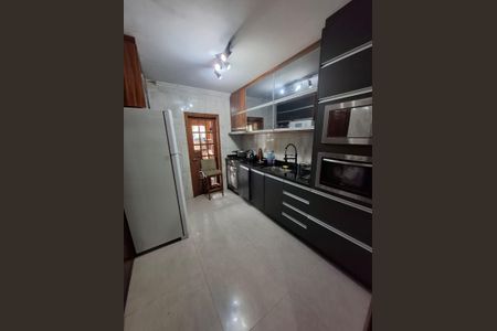 Casa de condomínio para alugar com 150m², 3 quartos e 2 vagasCozinha