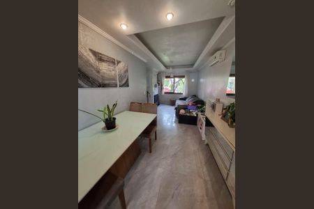 Casa de condomínio para alugar com 150m², 3 quartos e 2 vagasSala