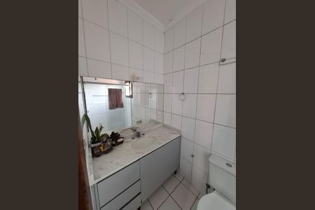 Casa de condomínio para alugar com 150m², 3 quartos e 2 vagasBanheiro 1