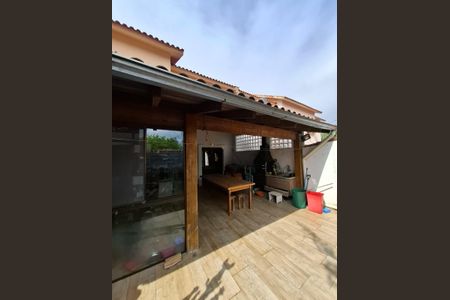 Casa de condomínio para alugar com 150m², 3 quartos e 2 vagasÁrea Externa