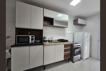 Apartamento para alugar com 67m², 2 quartos e 2 vagas Apartamento para alugar com 67m², 2 quartos e 2 vagasCozinha