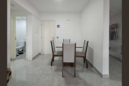 Sala de apartamento para alugar com 2 quartos, 67m² em Parque Enseada, Guarujá